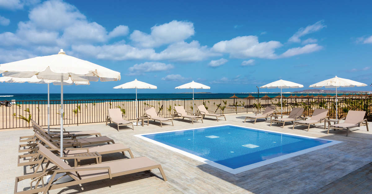 Een foto van het zwembad bij Riu Palace Boavista