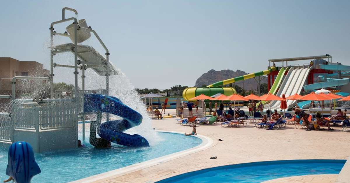 Een foto van het zwembad bij Mikri Poli Rhodes