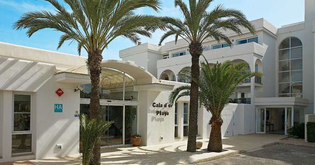 Een foto van de buitenkant van Appartementen Cala d'Or Playa