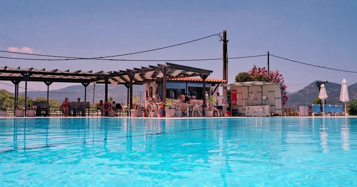 Ein Foto vom Pool im Hotel Kalloni Bay