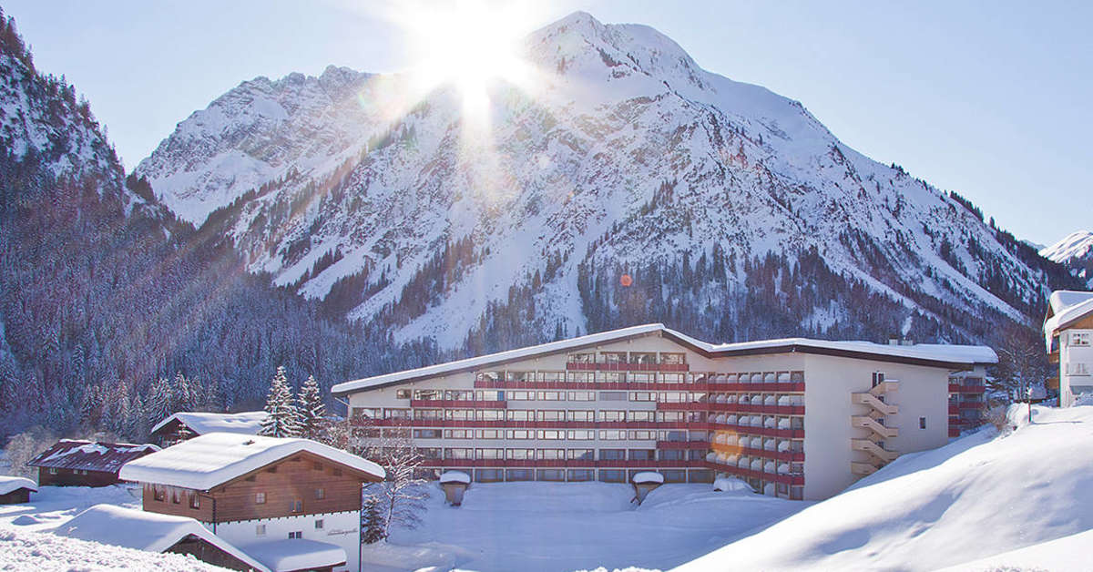 Een foto van de buitenkant van Aparthotel Kleinwalsertal