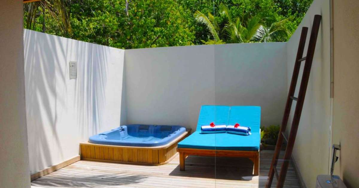 Een foto van het terras bij Meeru Island Resort & Spa