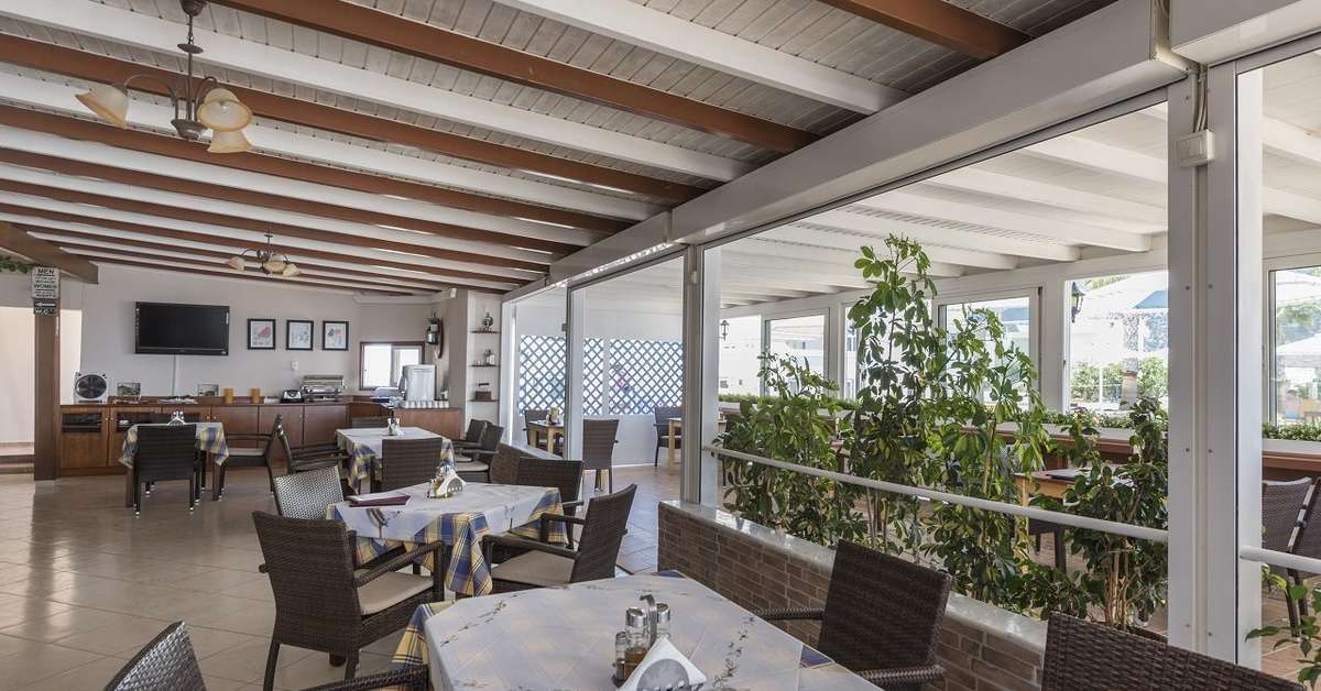 Een foto van de faciliteiten bij Mammis Beach Hotel
