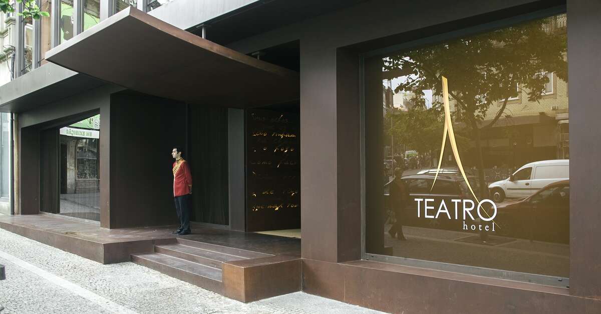 Een foto van de buitenkant van PortoBay Hotel Teatro
