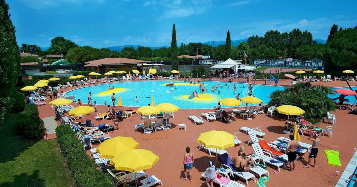 Een foto van het zwembad bij Camping Village San Francesco