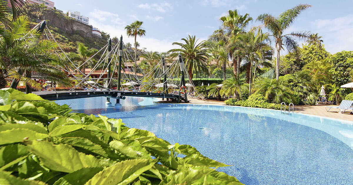 Een foto van het zwembad bij Sunlight Bahia Principe San Felipe