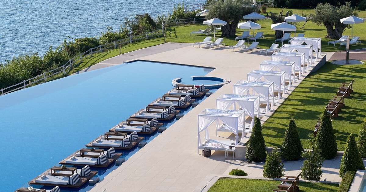 Een foto van het zwembad bij Cavo Olympo Luxury Hotel & Spa