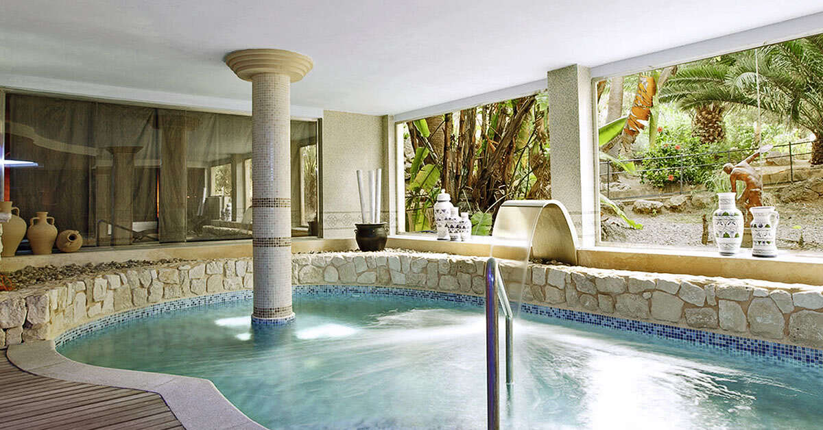 Een foto van het zwembad bij Hotel Lago Garden Suites & Spa