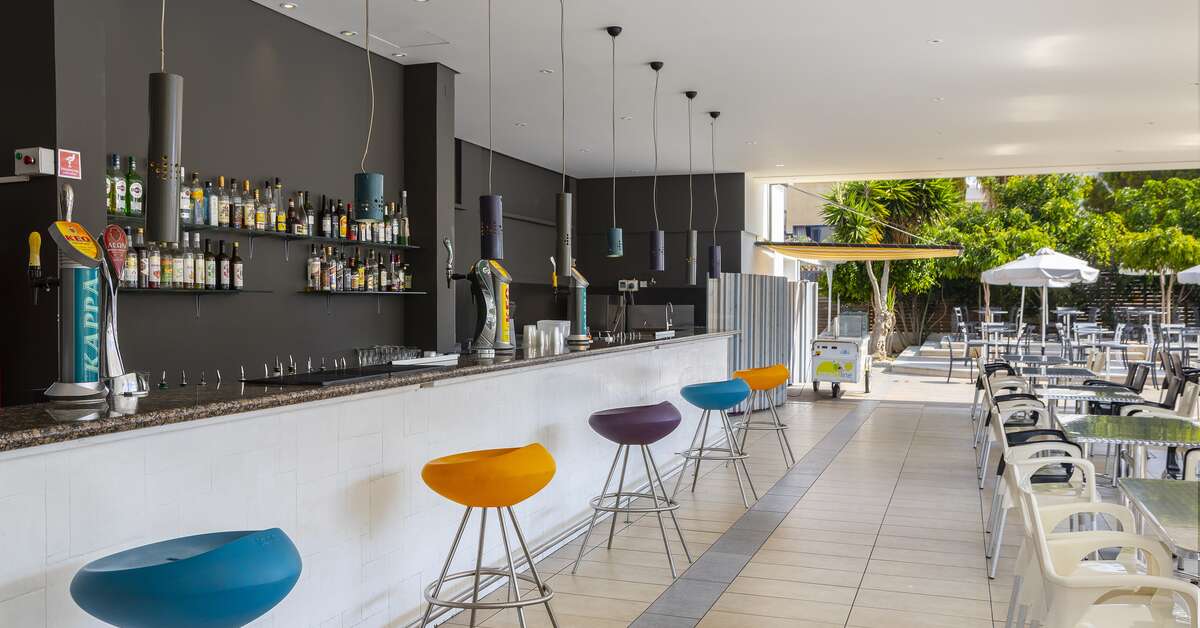 Een foto van de faciliteiten bij Mayfair Hotel