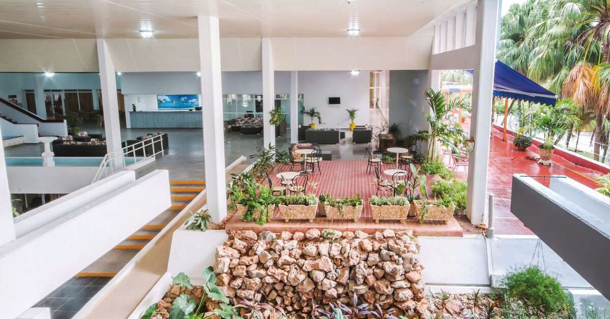Ein Foto von der Terrasse im MarAzul Hotel
