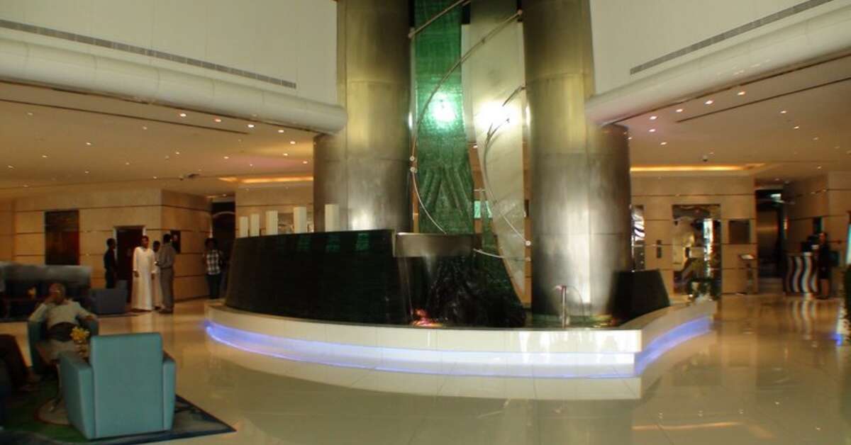 Een foto van het interieur van Fairmont Dubai