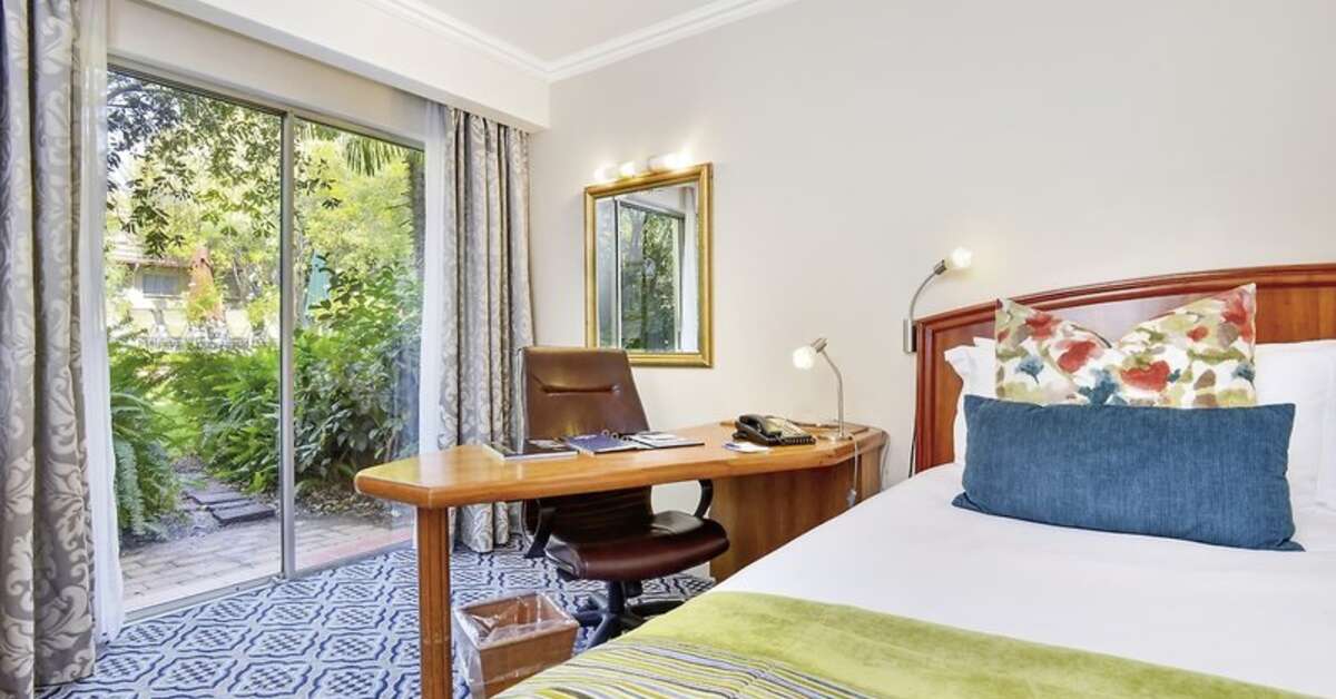 Ein Foto Protea Hotel Balalaika Crown Court