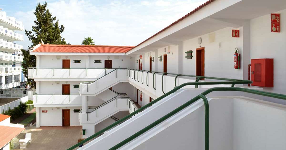 Een foto van de buitenkant van Appartementen Montemayor