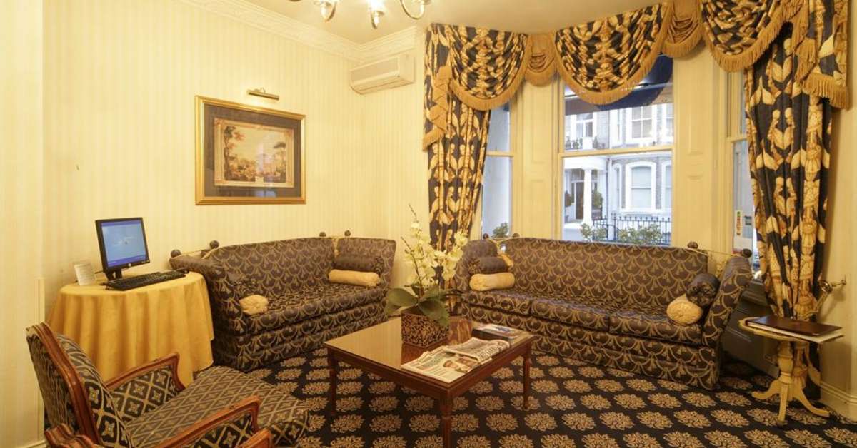 Een foto van het interieur van London Lodge Hotel