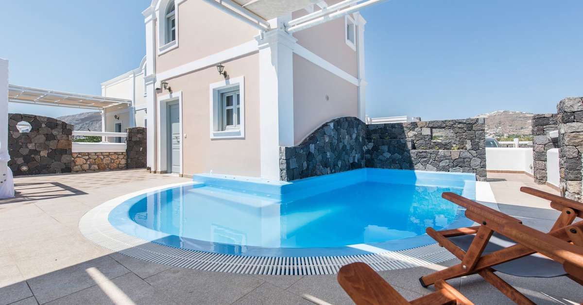 Een foto van het zwembad bij Secret Earth Santorini