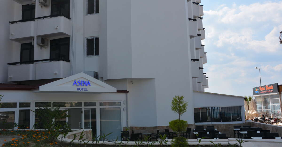 Een foto van de buitenkant van Jura Hotels Ada Beach