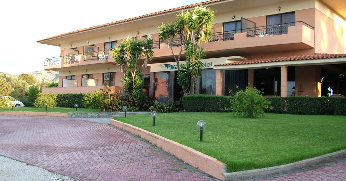 Een foto van de buitenkant van Hotel Pegasus Corfu