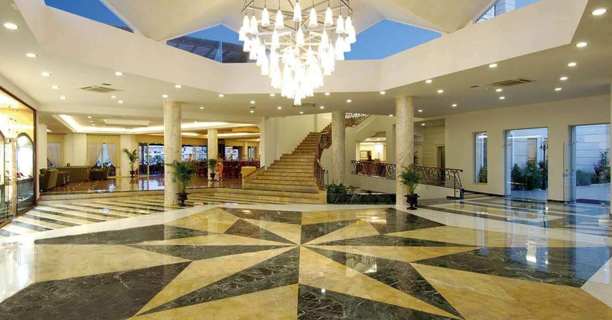 Een foto van het interieur van Pilot Beach Resort