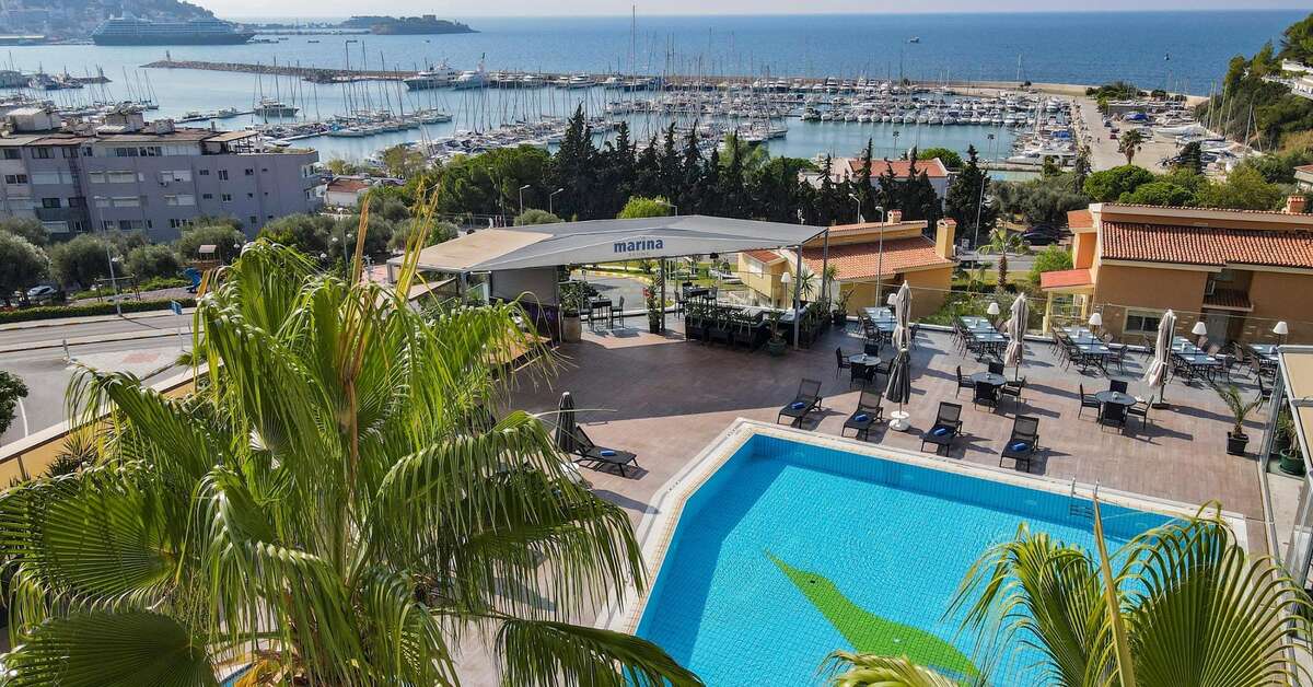 Een foto van het zwembad bij Elite World Kusadasi
