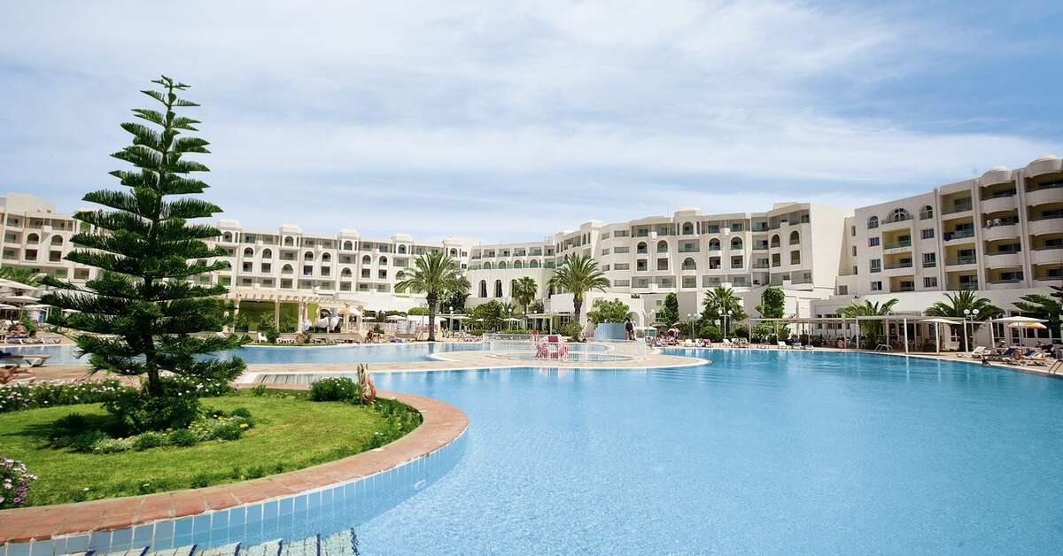 Een foto van het zwembad bij El Mouradi Hammamet Resort