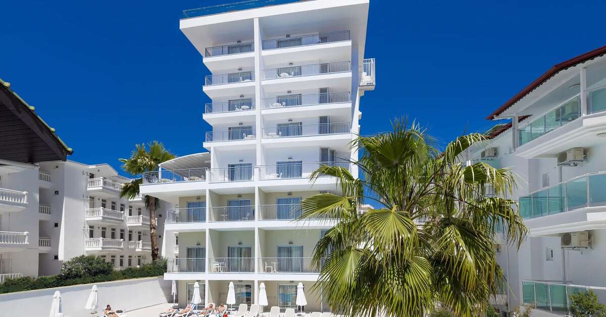 Een foto van de buitenkant van Side Su Hotel