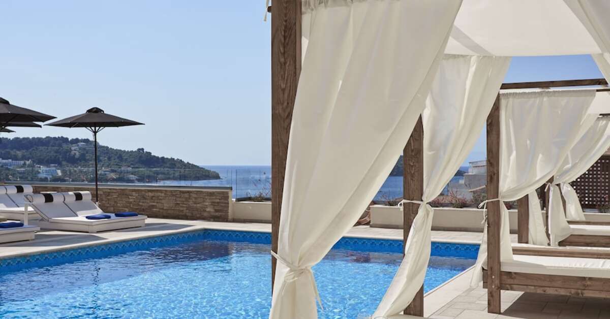 Een foto van het zwembad bij Skiathos Living Hotel