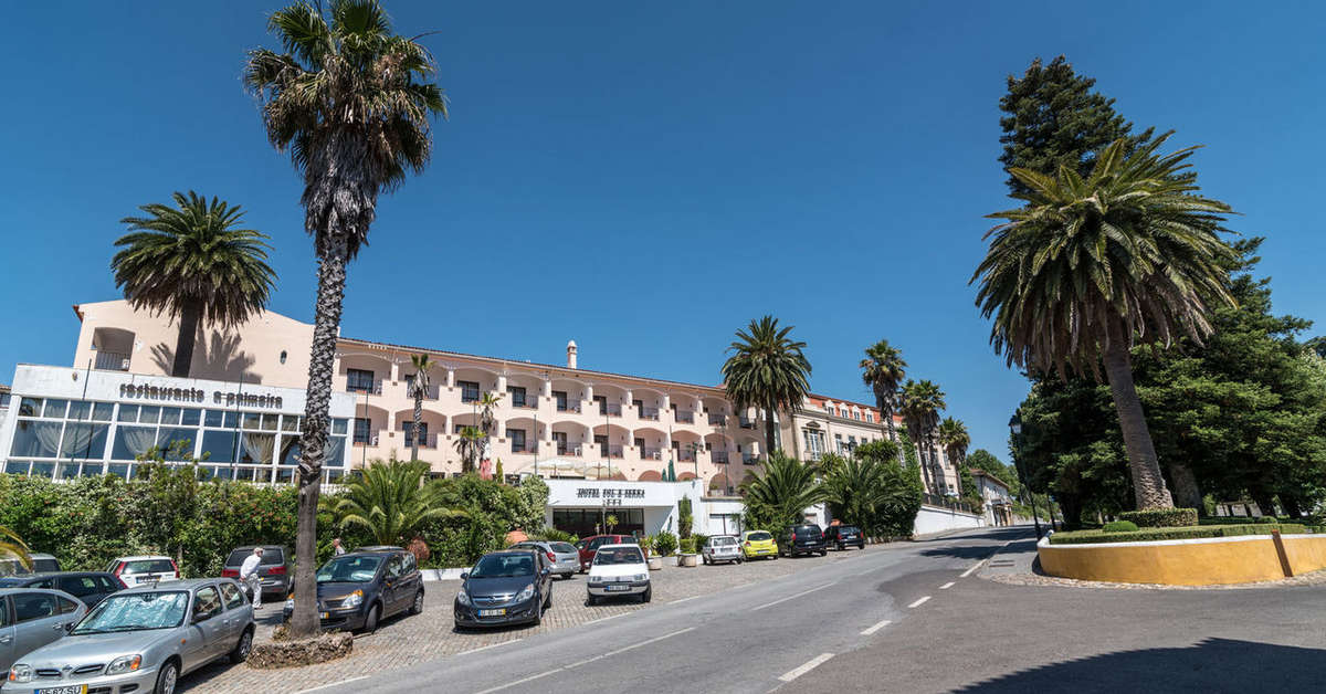 Een foto van de buitenkant van Hotel Sol e Serra