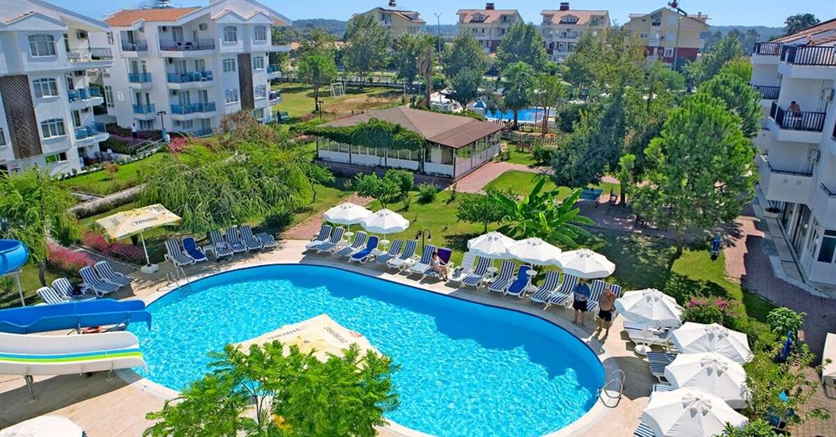 Een foto van het zwembad bij Irem Garden Hotel