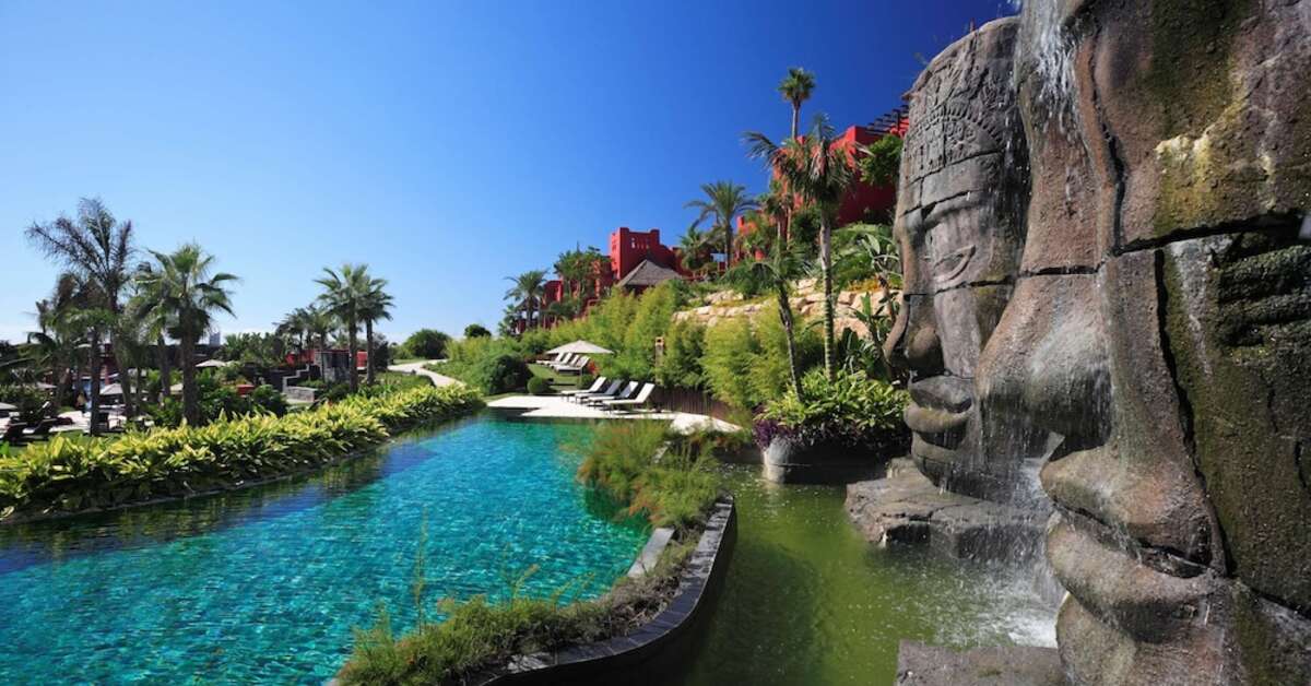 Een foto van het zwembad bij Asia Gardens Hotel & Thai Spa