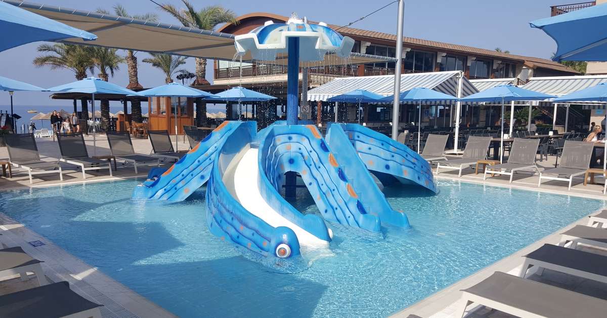 Een foto van het zwembad bij Quattro Family Club Dem Hotel