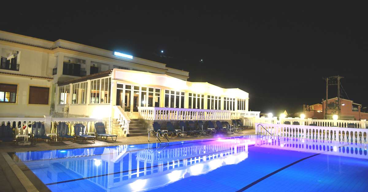 Een foto van het zwembad bij Belle Helene Hotel