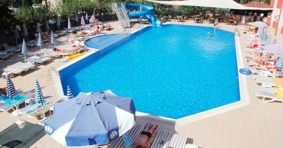 Een foto van het zwembad bij Simply Fine Hotel Alize