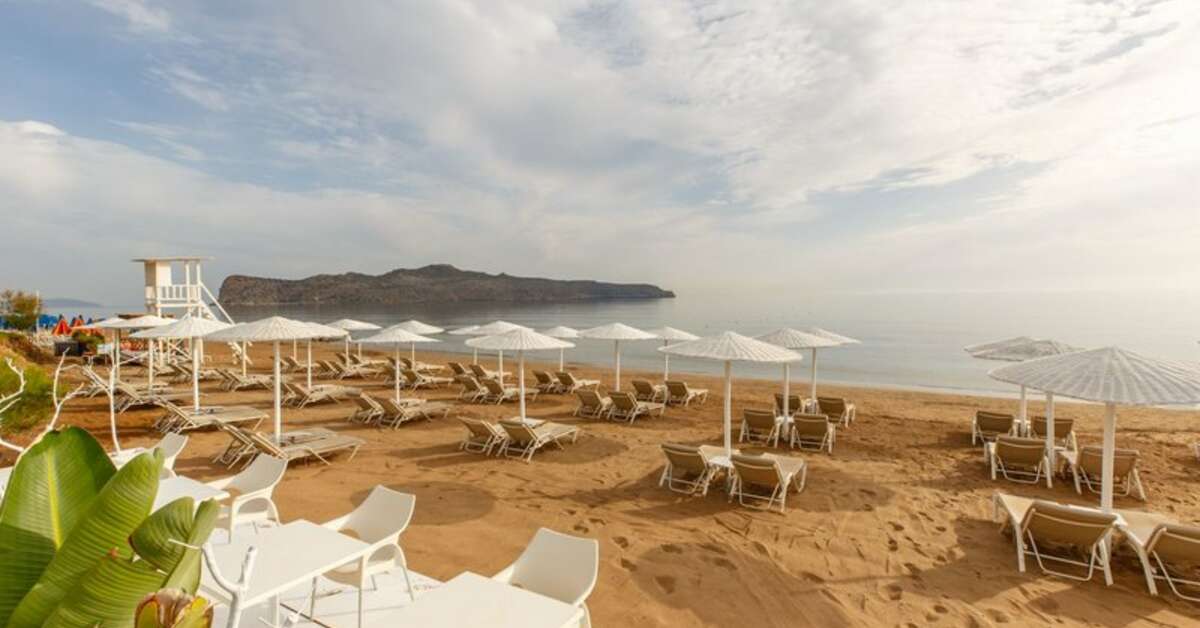 Een foto van het strand bij Giannoulis Santa Marina Plaza