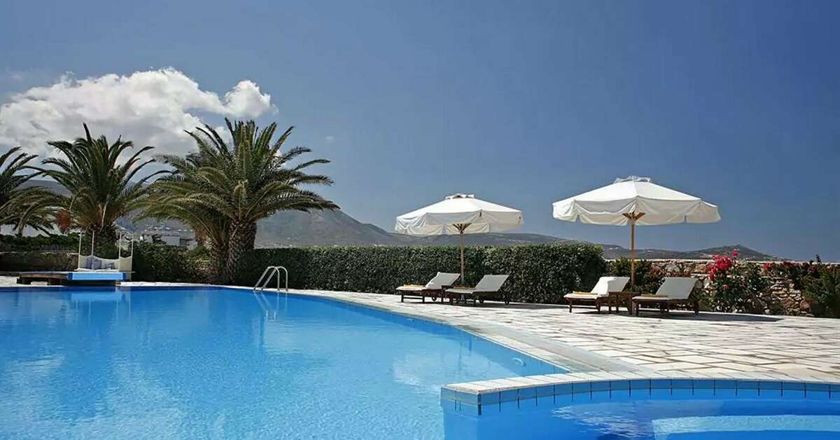 Een foto van het zwembad bij Paros Agnanti Hotel