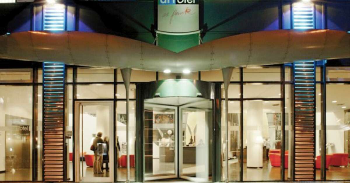 Een foto van de buitenkant van Art'Otel Dresden