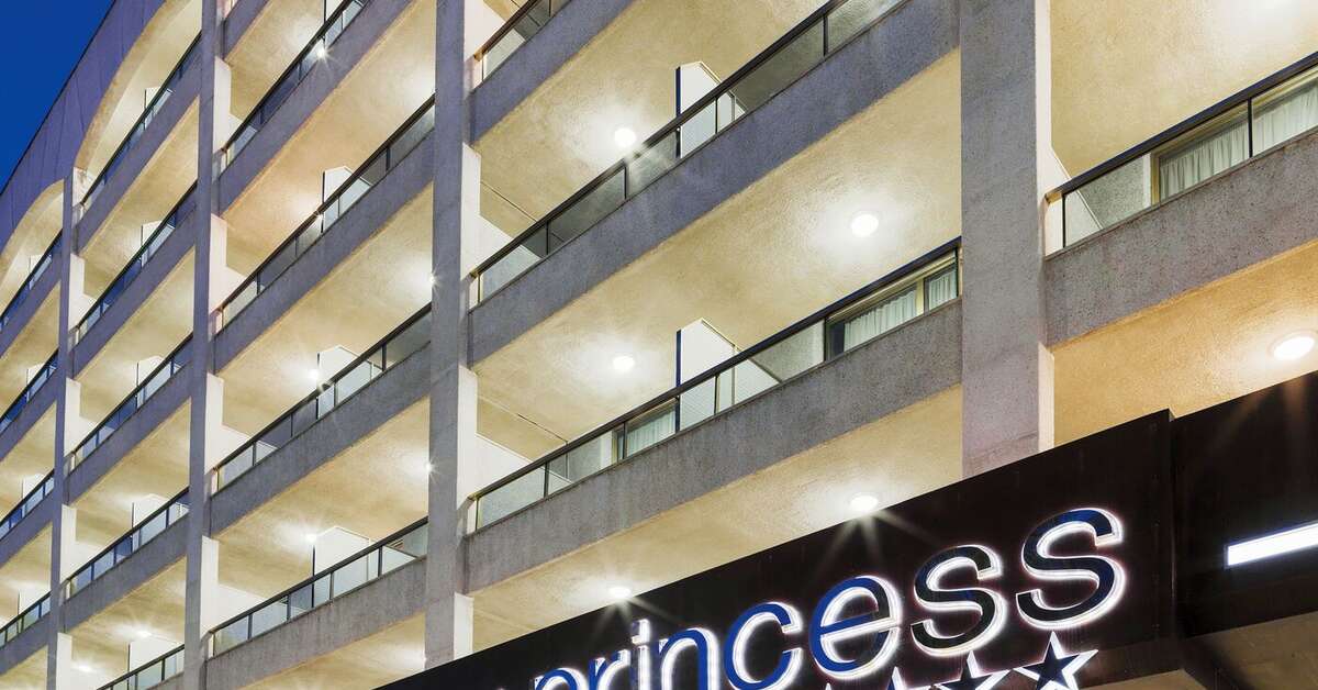 Een foto van de buitenkant van H10 Salou Princess