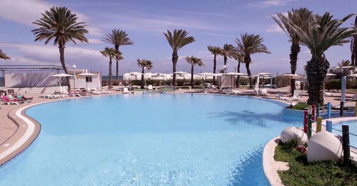 Een foto van El Mouradi Skanes Beach