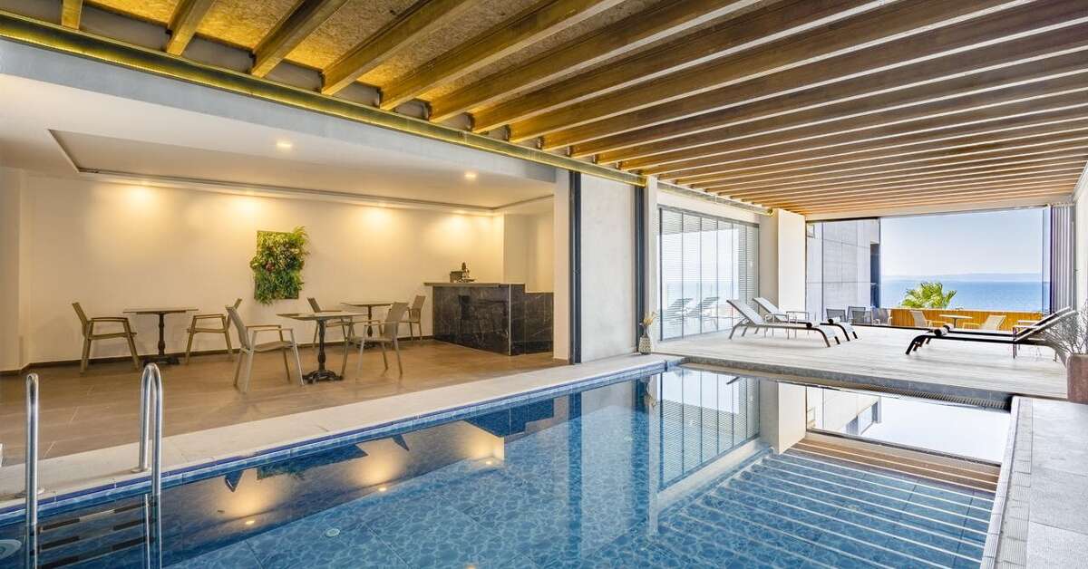 Een foto van het zwembad bij The Nowness Luxury Hotel & Spa