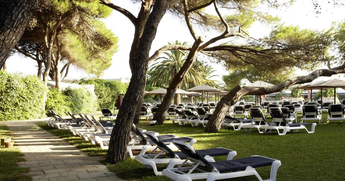Een foto van het terras bij Robinson Club Apulia