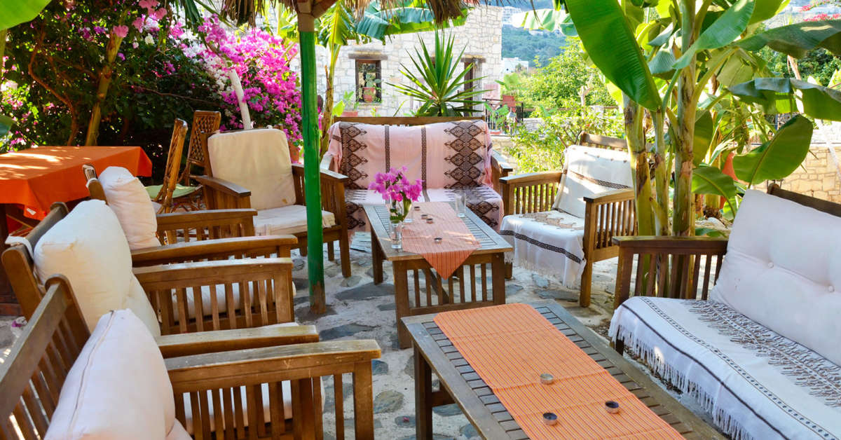 Ein Foto von der Terrasse im Stone Village Petrino Horio