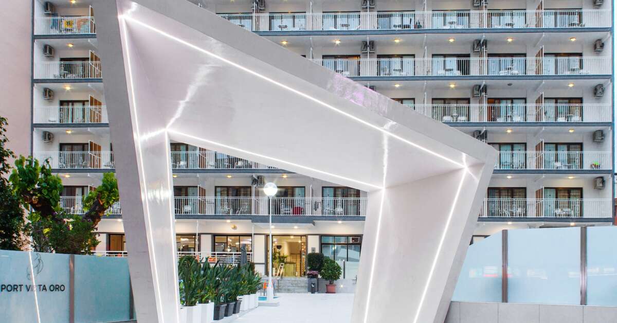 Een foto van de buitenkant van Port Vista Oro