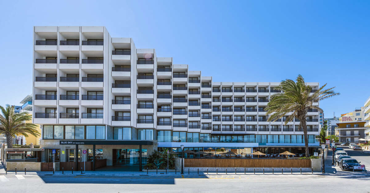 Ein Foto Blue Sky City Beach Hotel