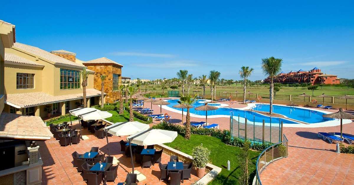 Een foto van het zwembad bij Elba Costa Ballena Beach & Thalasso Resort