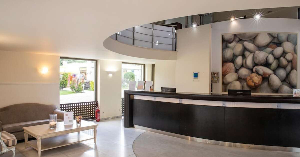 Een foto van het interieur van Olympian Bay Grand Resort