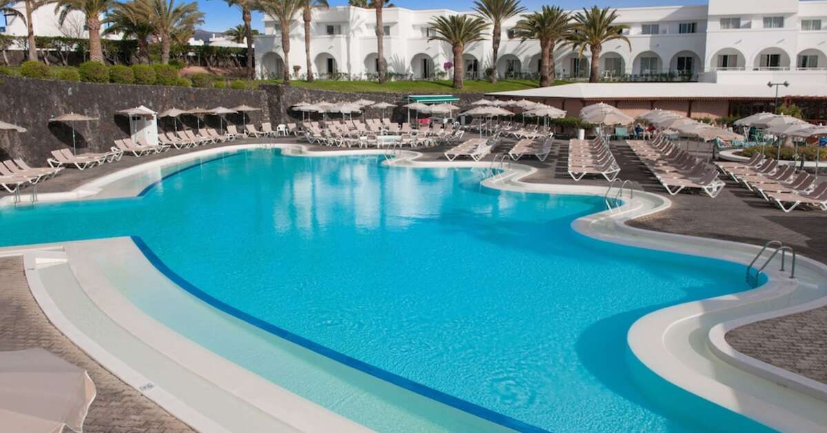Een foto van het zwembad bij Relaxia Olivina Lanzarote