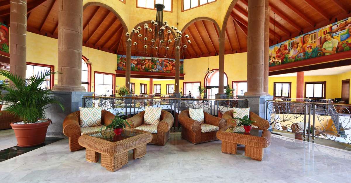 Een foto van het interieur van Bahia Principe Sunlight Costa Adeje