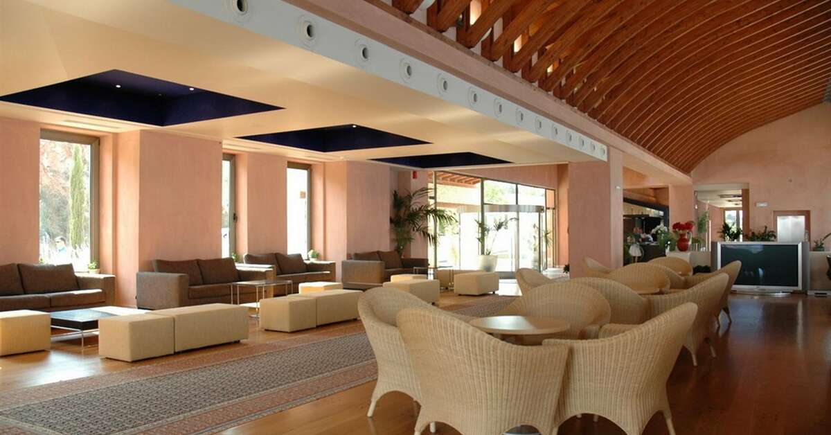 Een foto van het interieur van Ionian Blue