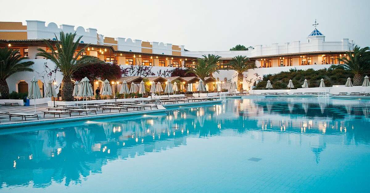 Een foto van het zwembad bij Lagas Aegean Village
