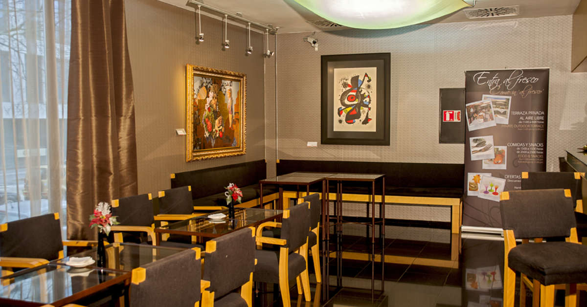Een foto van het interieur van Eurohotel Barcelona Diagonal Port