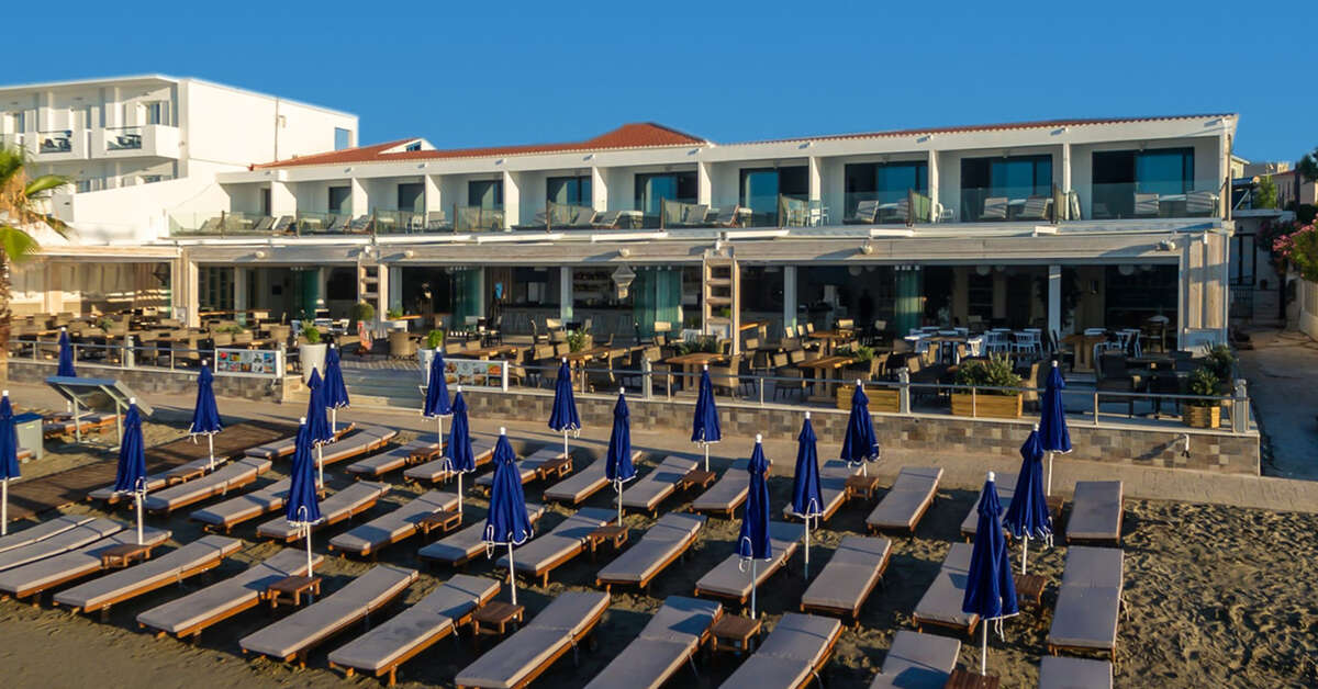 Een foto van het strand bij Mandala Seafront Suites